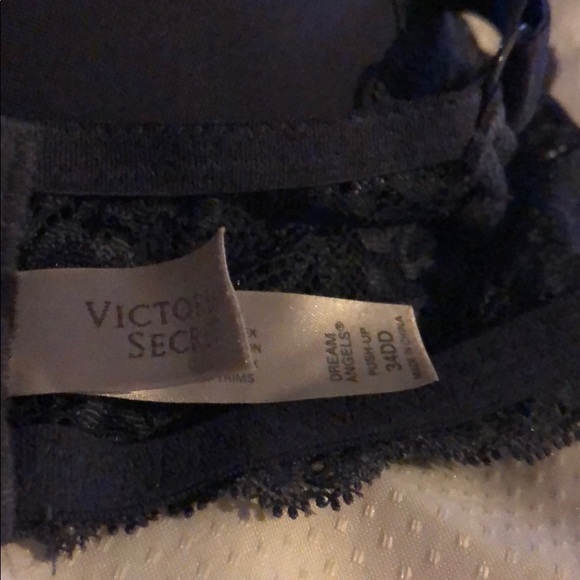 Victoria’s Secret Dream Angels push up 34DD - Picture 2 of 6